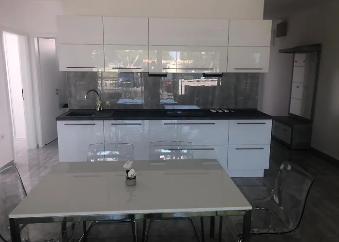 Front Balatonboglár